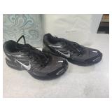 NIKE Shoes Size US 9.5