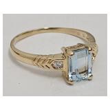 14 k Gold Ring with Topaz  SZ 10