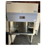 Panasonic MHE-N400A2 4ft Biosafety Cabinet