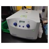 Eppendorf 5702 Centrifuge