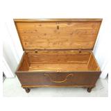 Cedar Chest Cavalier footed not locked no key