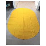 Oval tablecloth and 8 napkins yellow