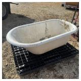 54"x29-1/2"x17" Cast Iron Clawfooted Enamle Tub w/