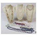 Faux Pearl Necklaces / 20 pc