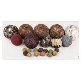 Decorative Orbs / 23 pc