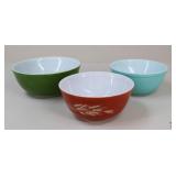 Pyrex Mixing Bowls / 3 pc