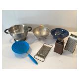 (4) COLLANDERS (3) CHEESE GRATERS