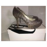 Nine West size 8 heels