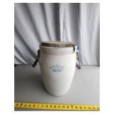 # 3 Crown Crock with Handles with chip