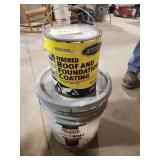 Partial 5 Gal. Glidden Latex Paint & Can Roof