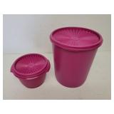 2 Tupperware containers with lids 7x8in