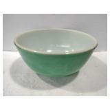 Green Pyrex bowl 9 in