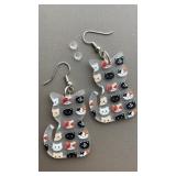 Multi faced cat earrings new never worn