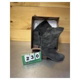 Gently Worn Ladies Size 8.5 Gray Suede Boots