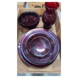 Miscellaneous lot of red dishes