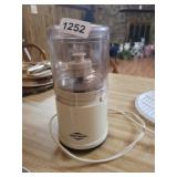 WESTBEND FOOD PROCESSOR / CHOPPER