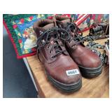 ST. JOHNS BAY BOOTS SIZE 10.5W