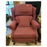 RED RECLINING CHAIR WITH 1 PILLOW