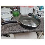 LARGE T-FAL SKILLET WITH LID