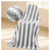 Luxuriously Soft Lattice Bath Towel - Ultra