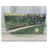 John Deere HO Scale Train Set, 2000 Collectorï¿½s Ed