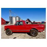 1977 Scout II Pickup, 4 x 4 Restored,