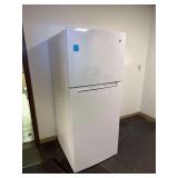 Element Top Freezer Refrigerator - Model ENR18TFGBW - 28in x 30in x 66in