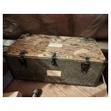 1942 Seattle Luggage Corp Trunk w/ Wegner Auto Tag