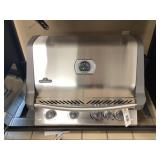 Napoleonï¿½ Built-In Prestige 500 Natural Gass Grill