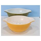 2.5 QT GREEN PYREX & 442 CITRUS ORANGE PYREX NESTG