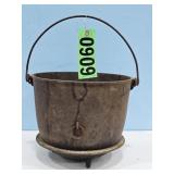 FOOTED CAST IRON POT W/HANDLE