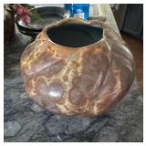 VINTAGE GOLDEN STELLAR SWIRL CARVED VASE