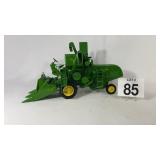 ERTL 1/16TH JOHN DEERE MODEL 45 PRESTIGE