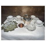 LOT OF DECORATIVE GLASSWARES ETC