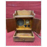 Vintage Wooden Tabletop Radio