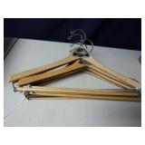 ASSORTED 6 WOOD HANGERS