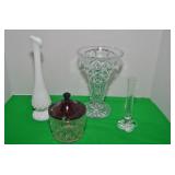 SET OF 4 PIECES OF GLASSWARE