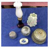 Lot with trinket box, candle, old ring keeper