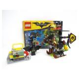 70913 BATMAN: SCARECROW FEARFUL FACE-OFF LEGO SET