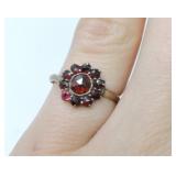 GOLD PLATED GARNET CLUSTER RING - 1.0g