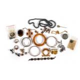 VINTAGE COSTUME JEWELRY GROUP