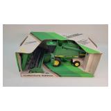 1/28 John Deere 9600 Combine in Box