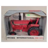 1/16 International 1066 Tractor