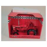 1/16 1994 Lafayette Farmall 140 Tractor