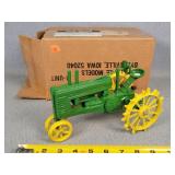 1/16 John Deere G Tractor on Steel