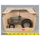 1/16 Ferguson 30 Tractor