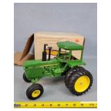 1/16 John Deere 4250 Tractor w/ Duals