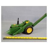 1/16 John Deere 3010 Tractor w/ 2 Row Picker