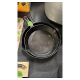 GRIZWOLD 9" SKILLET & UNMARKED CAST IRON SKILLET