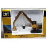 Caterpillar 345B Material Handler